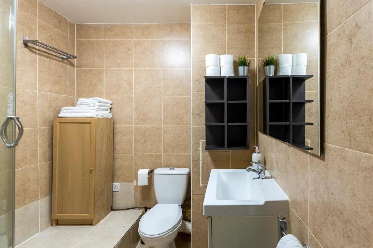 Camden Apartment By Morethanstays London Eksteriør bilde